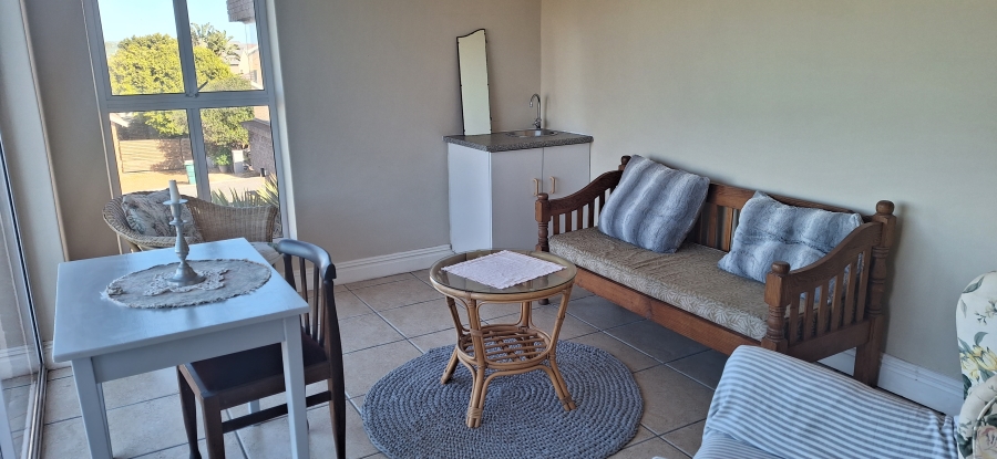 To Let 5 Bedroom Property for Rent in Bluewater Bay Western Cape